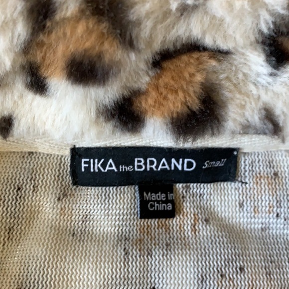 Faux fur leopard pullover - Picture 5 of 7